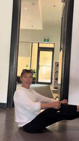 When your clients ask for ‘just a light workout’ and you pull up like Bugatti 🥵 #bugattitrend #pilatesinstructors #bodybarrefitness 