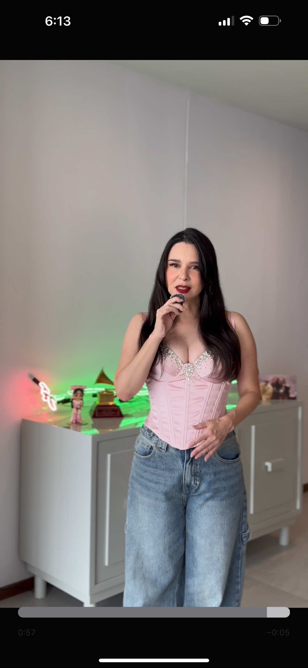 Ahora que está por salir #AlMismoKbrn (De Siempre) junto a @Paty Cantú , me puse a pensar sobre esas canciones que le he escrito a los 'kbrnes' que me he topado a lo largo de mi vida... 🤭 ¡Y el 24 de julio sale una más!