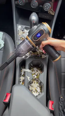 Powerful battery life! One charge cleans the whole car effortlessly!#dealsforyoudays #car #🔥 #carvacuumcleaner #fypシ #foryou #fageforyou 