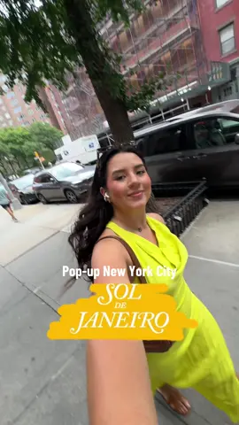 Pop-up gratis by @Sol de Janeiro NYC 🗽❤️☀️  Acai bowls, golosinas, helados, Photo Booth, perfume mist free 🌼💛  #popup #popupgratuit #nyc #newyork #planesnewyork #fyp #parati #foryoupage #soldejaniero #soldejainero40 