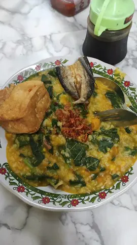 manjoo smokol 🍜 miedal..  yumyummm..  #miedal #buburmanado #tinutuan #sarapan #smokol #nttpride🏝🔥 #nttpride🏝🔥kupangntt💯 #fypシ 