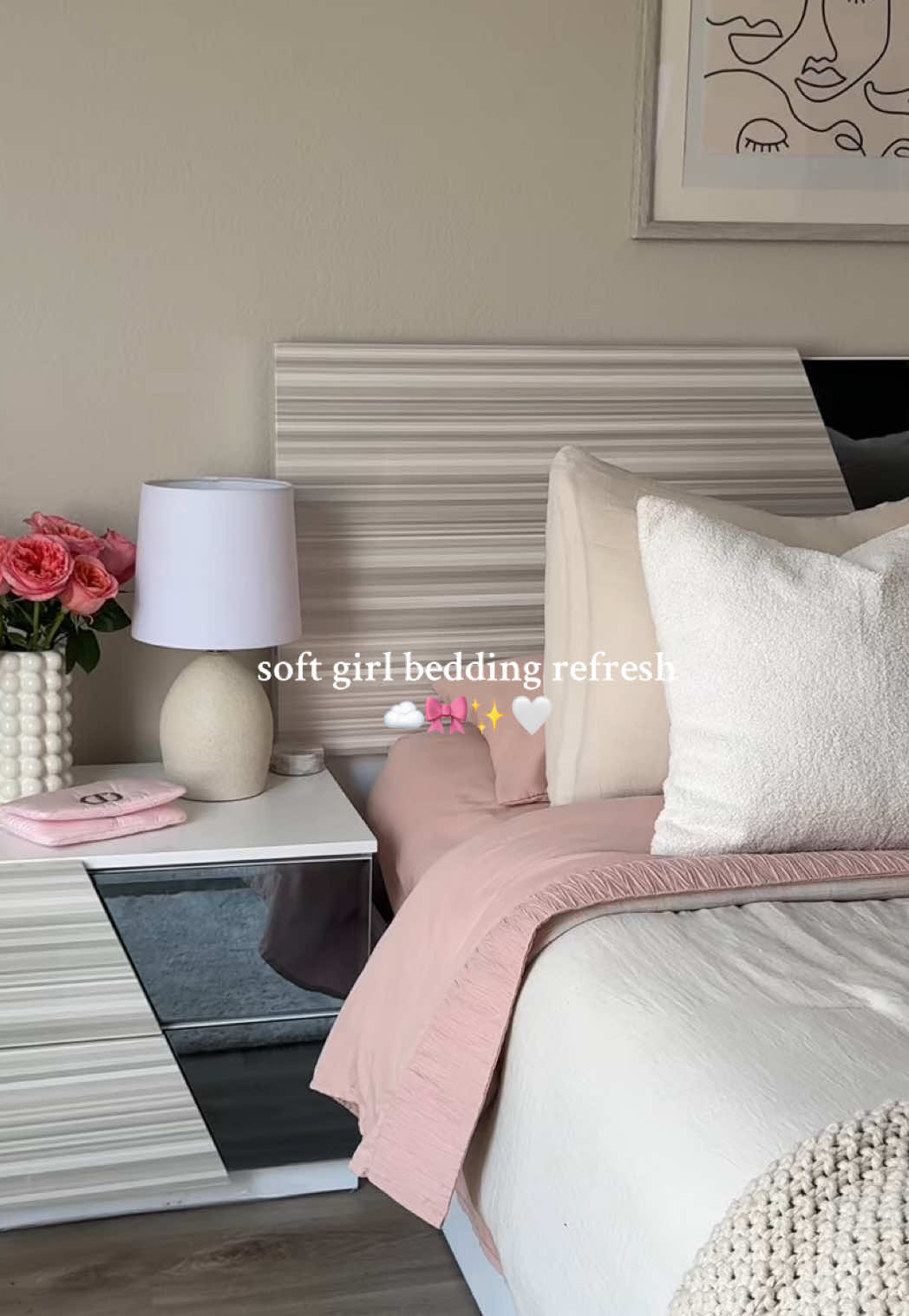 soft girl pink 🫧🎀☁️🩷 #bedding #bedroominspo #beddingdecor #cozybed #cloudbed #resetroutine #refresh #makingmybed #softgirl #pinkaesthetic #creatorsearchinsights #bedsure #Lovemyhome #dealsforyoudays #dealsforyou