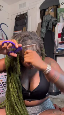 The brows were indeed holding me back #altblackgirl #bodymod #silverjewelry #blackalt #blackalthair #altmakeup #alt #afro #naturalblackhair #shavedbrows 