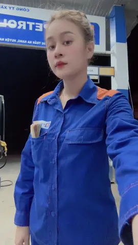Lắc cái hông,lắc cái hông😅😅Học bài nhảy 5’ nên tay hơi cuống🤣🤣#petrolimex #viralvideo #xuhuong 
