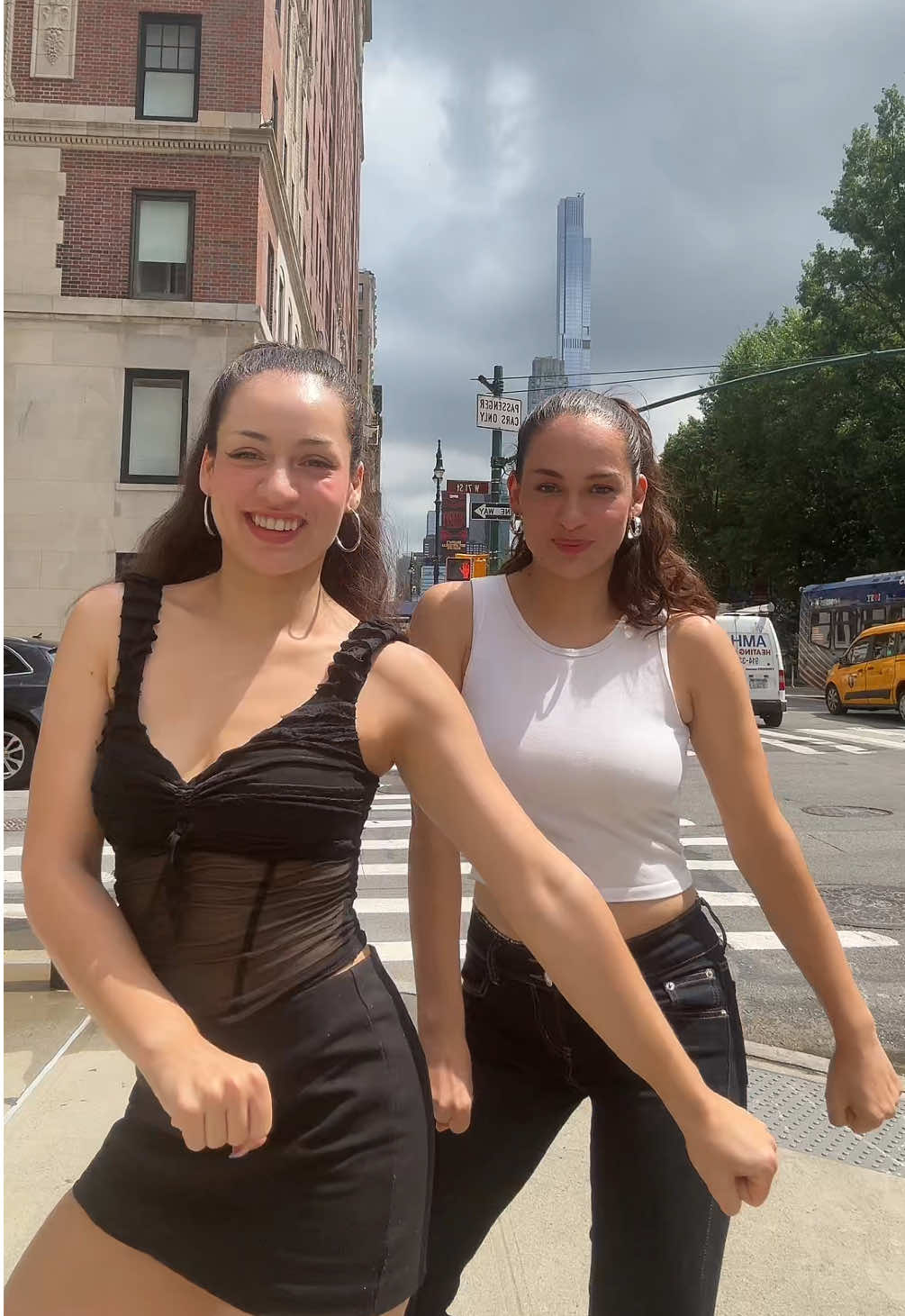 3, 2, 1 #nyc #duo #dance #friends #frenchsong #pourtoi #us