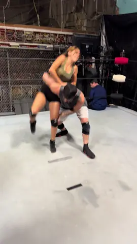#warriorsofwrestling #prowrestling #wrestlingtiktok #fypage #statenisland #foryoupage #students #workout 