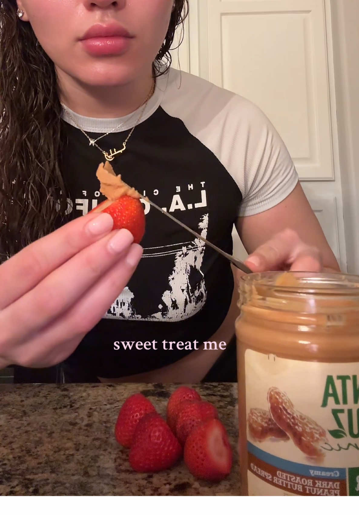 @Santa Cruz Organic pb is special 🍓🥜 for a before bed sweet treat  #healthiestgirlintheworld #balancedlifestyle #sweettreats 