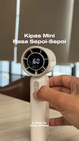 Kipas mini yang enak banget kali dibawa kemana mana😍🎀 #kipasmini #kipasmixio #mixio #mixioofficial 