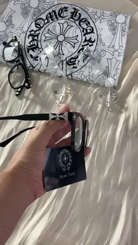 I know you want these Chrome glasses🔥🥰 #chromehearts #glasses #chromeheartsglasses #fashion #fashiontiktok #accessories #streetwear #fyp #viral #foryou 