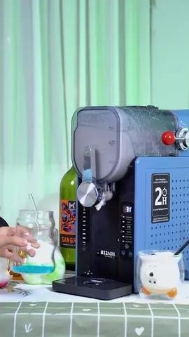 🚨 TikTok’s favorite kitchen gadget is on sale NOW!  #dealsforyoudays #kitchenware #slushiemachine 