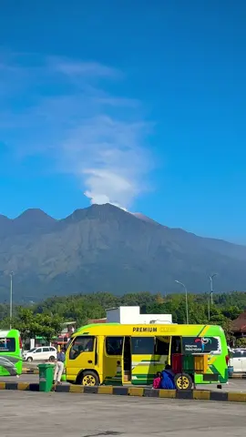 Top rest area #restarea #welirang #arjunowelirang #arjuno3339mdpl #welirang3156mdpl #pandaanpasuruan #iphone #viewgunung #fyp #tolmalang #bestview 
