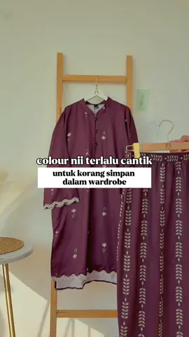 Handini Kurung warna purple nii cantikk gilerr 🥰🥰 #kurung20ringgit #abaya #bajukurungmoden2025terbaru #balqisabaya #bajukurungmoden2025viral #hawabajupink #zoe_arissa #bajukurungmurah #baju #outfitmakcikmakciktrend #bajuhijauyanglagiviral #skirtmidi #backlessbajukebaya #bajurayaintannajuwa #kebaya #bajuhitamviralperempuandress #kurungkedahmodern #richbrownbajuraya #bajukurungelegantstyle #bajurayaplussize2025 #bajukurungrichbrown2025 #bajukurungmodernstyle #bajukurungplussizemurah #bajukurungelegant #babybluekurung #abayamurahtapimewah #jubahcantik #bajukurungmurahtapicantik #kurungrichbrown #abayasettudung #kurungpahang #bajukurungwarnalilac #affiliatetiktok #barangviral #style #blousewanita #giftideas #Summer 