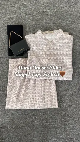 Less effort, more style! Aluna Oneset Skirt siap menemani gaya simple kamu😍 #gamismotif #dress #gamis #gamismurah #gamiskekinian #gamislebaran #syiraaswardrobe                