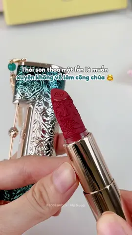 Lần đầu dùng cây son đẹp vậy luôn mấy bà ơi 😭✨ #florasis #florasisbeauty #florasismakeup #sonkhoadongtam #sonhoataytu #hoataytu #reviewlamdep #sonxinh #goclamdep #fyp #xuhuong #viral 