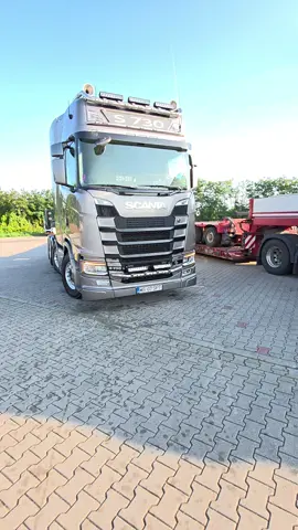 #s730v8 #scaniav8 #scaniatop #toptruck #volvo #volvofh750 #mercedesslt4163 @dumitrurus70 @Cătălin -Cata @Adrian Romanta 