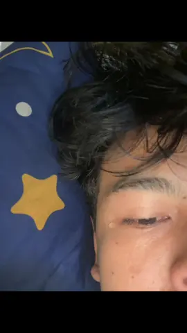 “laki laki tidak bercerita tiba tiba netesin air mata🥹😇#foryou #fyp #xnybca 