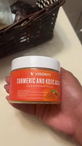 Just got these from tt, will be doing a review in about a week if I see any difference. As of now it isn’t harsh and easy to apply. #turmricfacepads #skincareroutine #tiktokshop 