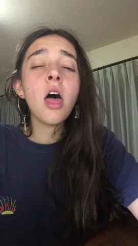 hola bebesitos alguien más despierto por aquí como yo? juju beso ahre chau dios me los bendiga. 💗