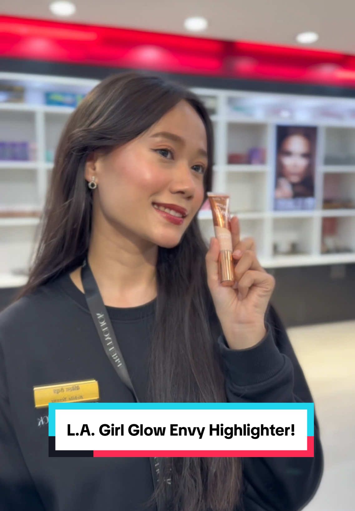 L.A. Girl Glow Envy Highlighter Wand❤️ Shade: Xtra✨❤️ Prettyclick Locations Inside Valley: 📍Rising Mall📍Civil Mall📍Pulchowk 📍Chuchhepati📍Suryabinayak📍Banepa 📍Samakhusi Prettyclick Locations Outside Valley: 📍Chitwan 📍Pokhara📍Dharan📍Ghorahi 📍Tulsipur📍Birtamod📍Butwal📍Biratnagar 📍Hetauda📍Itahari📍Damak📍Nepalgunj 📍Dhangadi 📍Tulsipur TikTok: prettyclicknepal Facebook: Prettyclick Instagram: prettyclicknepal #grwm #Skincare #WhatToWear #MakeupTok  #StyleTok #prettyclick #prettyclicknepal 