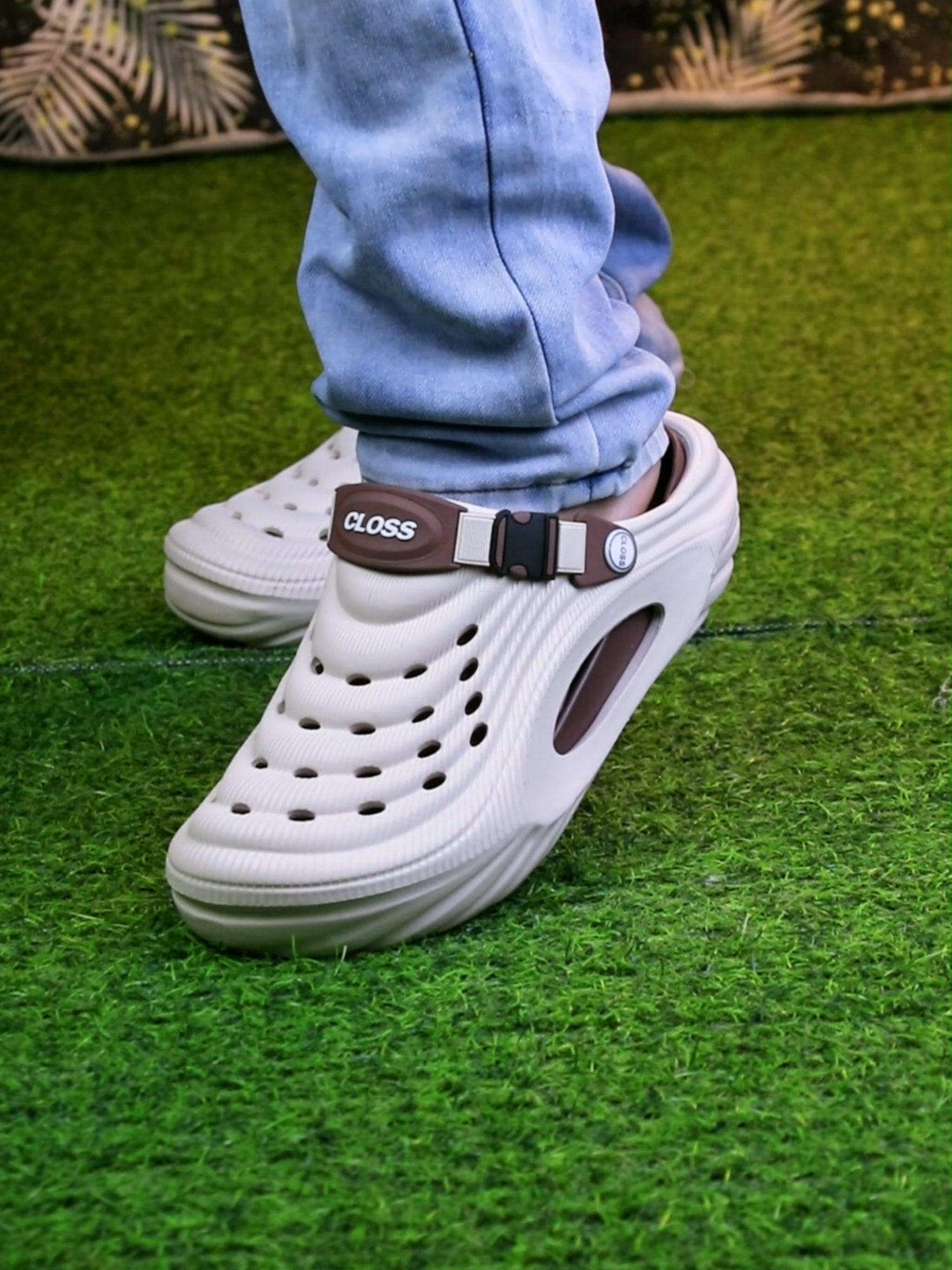 New trending clogs for summer adventures ☀️🚴‍♂️ Ride. Hike. Chill. One pair does it all! 🔥 #SummerReady #MensClogs #DualUseShoes #AffordableStyle #AdventureGear #AntiSlipShoes #BaotouStyle #AffordableFashion #tiktokshopfunpayday #NewArrival #SummerMustHave #WedgeClogs #BudgetFriendly #TikTokFinds #AffordableStyle #ClogsTrend