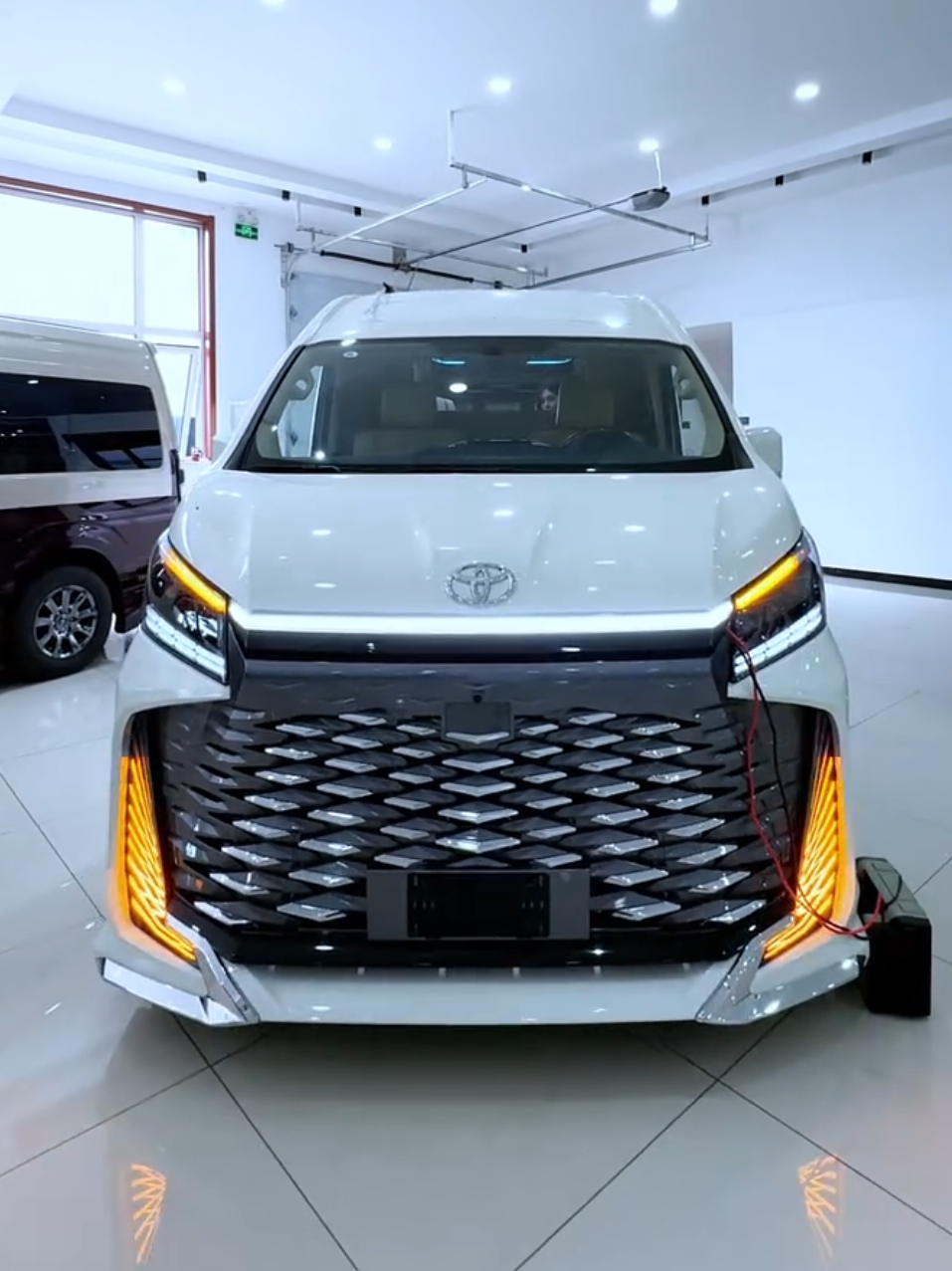 Toyota HiAce 2025 – Built for every mission 🚐💪
