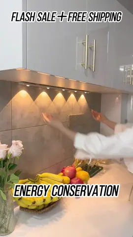 #ledlight #sensorlight #rechargeablelight #kitchenlights #magneticlight #wardrobeessential #kitchenlights 