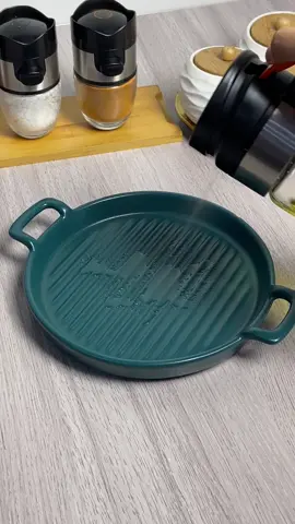 2-in-1 Borosilicate Bottle Cooking Oil Spray & Dispenser✨ Get yours now🛒 #kitchen #cookingoil #oildispenser #oilsprayer #cookingoilspraybottle 