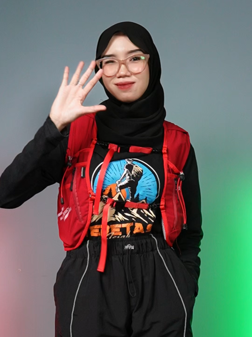 Hydropack Maverick by Credifox, siap temani petualanganmu! Tahan lama, nyaman, dan stylish!  #credifoxofficialstore #petualangan #gayaditiktok #tiktokviral #trend #hydropack #fyp 