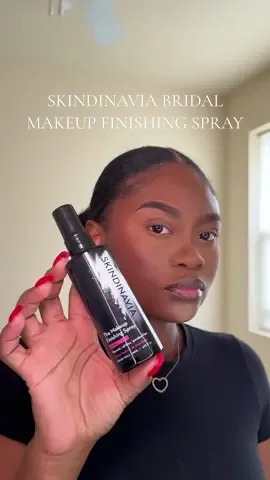 IYKYK this was one of those “it-girl” setting sprays. They also help develop the iconic all night setting spray. I love it and highly recommended! @SKINDINAVIA #MeltProofChallenge #settingspray #SummerMakeupTest #OilySkinFix #sweatproofmakeup #waterproofmakeup 