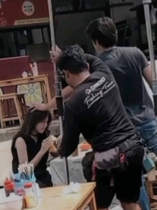 Liat ini vibesnya kek liat Catu ama Raisa, bener² Mohan ama Catu kek punya adekk baruu 😊🗡️🌹 #gakusahbikinrumor #allcasttherealtemen  #gakusahbikinhuruhara #aryamohan #nicholerossi #monic #mohannichole #asmaragenz #agz #sctv #sctvsinetron #sinemart #sinemart_ph 