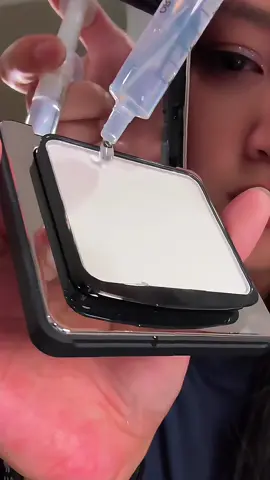 Love it! Non-Cakey, waterproof/sweatproof, targets oil not makeup, transfer proof, and can last up to 24h! Multiple shades available! #carslan #pressedpowder #makeup #oilcontrol #transferproof #noncakeymakeup #waterproof #sweatproof #creatoricons #kickstart #SuperBrandDayDYFD #dealsforyoudays #SuperBrandDay 