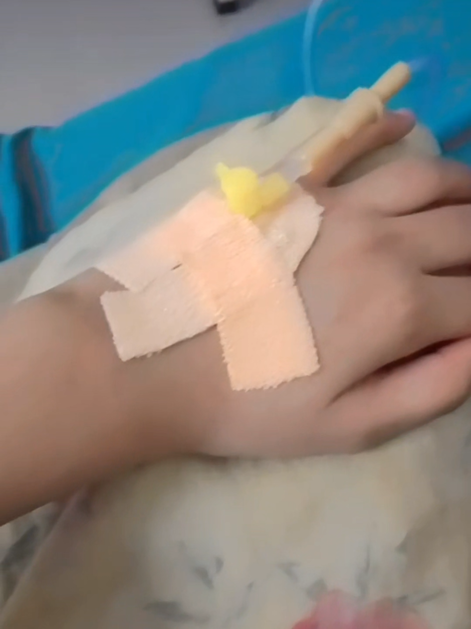 First time I got cannula and it was really painful 🥲 #fypシ゚ #Ksm🔥5 #sky💖 #s🦚💗 #sap__na845🌻 