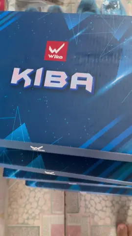 Giày cầu long Wika Kiba #giaythethao  #giaythethaonam  #giay  #giaydep  #giaycaulong  #giaybongchuyen 