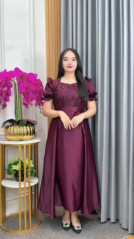 Dress Ekor Terbaru Dari Sayafashion Bestie😍💸‼️#dresskondangan #dress #dressmurah #dresscantik #dressmewah #dressnatal #dressmewahmurah #gaun #dressatin 
