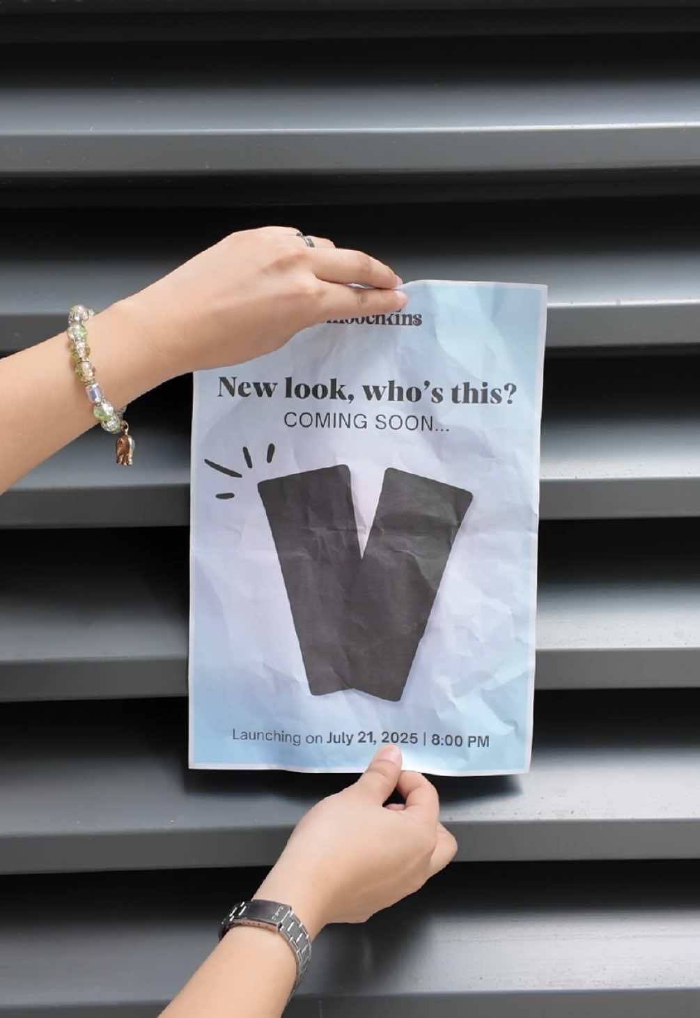 New look… who’s this? 👀 Posters have been popping up everywhere, and yes — it’s exactly what you think. We’ve made it easier to use, more travel-friendly, and just as reliable. Can you guess what it is? Mark your calendar! Launching on July 21, 2025 at 8:00 PM here at @Sophiaandkalel! 📆 #ComingSoon #NewLookReveal #SmoochkinsPH #SophiaAndKalel