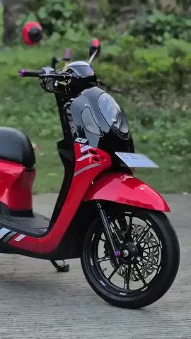 Ganti baju dulu kaka😍😍#fyp #fypシ゚viral #fyppppppppppppppppppppppp #scoopy2023 #scoopymodifikasi #scoopydulubarukamu #scoopypropperindonesia #scoopypropperindonesia #viraltiktok 