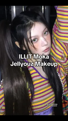 ILLIT Moka Jellyouz Makeup Y2K makeup @ILLIT  #moka #illitmakeup  #모카   #idolmakeup  #illit      products used: Base — NYX Eyeshadow Base 03 — The Face Shop Ink Lasting Foundation 103 더 페이스샵 잉크래스팅 파운데이션 V103 — The Saem Cover Perfection Tip Concealer 0.5 Ice Beige 더샘 커버 퍼펙션 팁 컨실러 0.5 아이스베이지 — Clio Mesh Glow Cushion 클리오 메쉬 글로우 쿠션 21C 란제리  — Issy and Co. Issy True Flex All-Day Setting Spray Contour — Strokes @strokesbeautylab Face Sculpt in Peanut — NYX Nude Matte Shadow 14 Eyes — NYX @NYX Professional Makeup Dreamcatcher Palette 02 Stormy Skies —  Lilybyred @진.짜 릴리바이레드 Mood Keyboard 04 Cool Membership 릴리바이레드 무드 키보드 04 쿨멤버십 —  Rom&nd @romand Philippines Shop @롬앤 romand Better Than Palette 13 Odd Breeze Garden  롬앤 베러 댄 팔레트 13 오드 브리즈 가든 — Clio @CLIO Philippines @클리오 찐 So Sharp So Simple 03 Black Brown 클리오 쏘 샾 쏘 심플 03 블랙 브라운 — Peripera @Peripera Philippines @페리페라 peripera_official Ink Thin Brush Liner in 01 Black Noir 페리페라 잉크 씬씬 브러쉬 라이너 블랙느와르 — Maybelline@Maybelline New York PH Hypercurl Mascara — NYX Radiant Finishing Powder 01 Blush — House of Hur @House of Hur Moist Ampoule Blusher 06 Cherry Blossom 하우스오브허모이스트 앰플 블러셔 Brows — Rom&nd Han All Brow Cara 03 Modern Beige 롬앤 한올 브로우 카라 03 모던 베이지   Lips  — Twinkle Pop @twinklepop_pr @TWINKLE POP Over Lip Pencil 01 Cool Pink 트윙클 팝 오버 립펜슬 01 쿨 핑크  — Colorgram @COLORGRAM OFFICIAL @colorgram_official Fruity Glass Tint Milk 03 Merry Peach 컬러그램 탕후루 탱글 틴트 밀크 03 행복숭아 Highlighter — NYX Radiant Finishing Powder 01