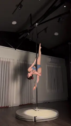 I'll always remember us this way 🎧🎼 📍 @jlpolestudio  #flywithluna #fypシ #pdtricks #pole #ladygaga 