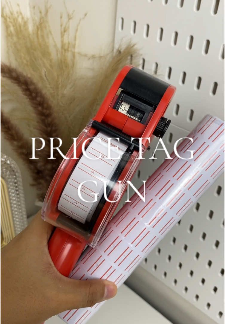 sobrang kaylangan mo to kung may tindahan ka mare , di kana mahihirapan mag lagay ng price dito #pricetaggun #labelprinter #pricetag #pricetaggunner 