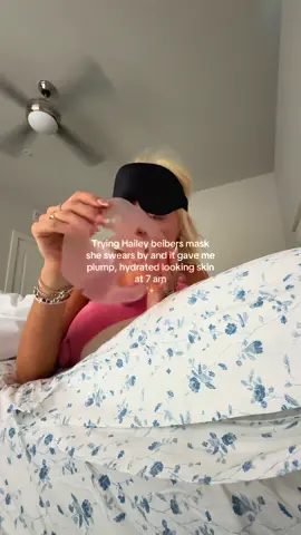 My skin looks like i literally got a facial done yesterday #haileybeiber #collegan #snailmucin #skin #hydratedskin 