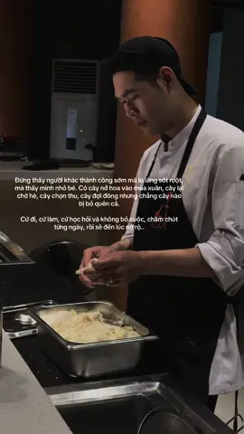 Đừng thấy người khác thành công sớm mà lo lắng sốt ruột, mà thấy mình nhỏ bé. Có cây nở hoa vào mùa xuân, cây lại chờ hè, cây chọn thu, cây đợi đông nhưng chẳng cây nào bị bỏ quên cả. Cứ đi, cứ làm, cứ học hỏi và không bỏ cuộc, chăm chút từng ngày, rồi sẽ đến lúc nở rộ.. #xuhuongtiktok2024❤️🌈✔️ #xuhuong #uoclenxuhuong #tamtrang #viral #xu #xuhuongtiktok 
