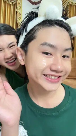 หน้าตาดีเหมือนพี่สาว (ตรงไหน)#เพ้นท์น้องพี่พาย #พายคอนเฟลก