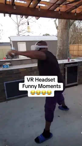 VR headset funny #vrheadset #virtualreality #vrgaming #virtualworld #funny 