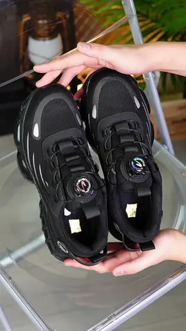The best safety shoes for men #workershoes #workshoes #safety #safetyfirst #safetyshoes #sneakers #comfortable #shoes 