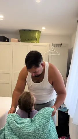 UPS 😂 #hafamily #viral #foryou #fürdichseite #familyvideo #miratas 