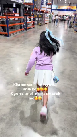 Tuwang tuwa anak ko sa roller shoes super affordable madali lng gamitin #kidsrollerskates #kidsrollershoes #kidshappinessmattersthemost💯❤🤩 