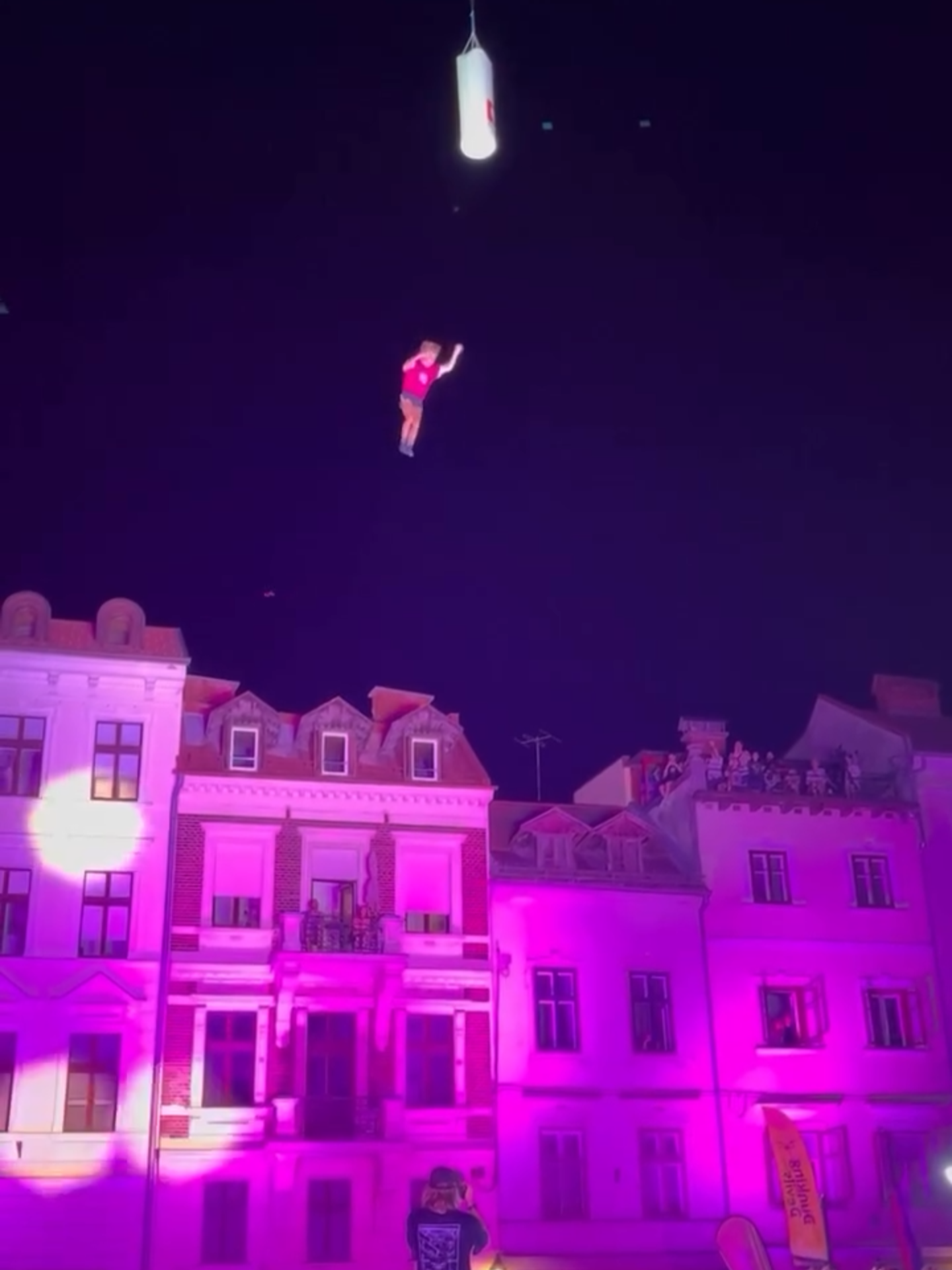 My guy could pierce the ozone layer 😅 ( 🎥 @ernest.tramp ) #Unreel #Extreme #Trampoline #Tramp #Acrobatics