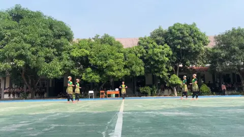 THE DAY 🔥 DEMOS SENI TARI TRADISIONAL SMAN 14 KAB.TANGERANG  IB : by UNIT KESENIAN MAHASISWA UNJ https://vt.tiktok.com/ZSBG4Jrj1/ https://vt.tiktok.com/ZSBGX4yek/ #fypシ #fyp #tari #Demos #SMA #sekolah #tradisional #keren #kreatif #taridaerah #mpls 