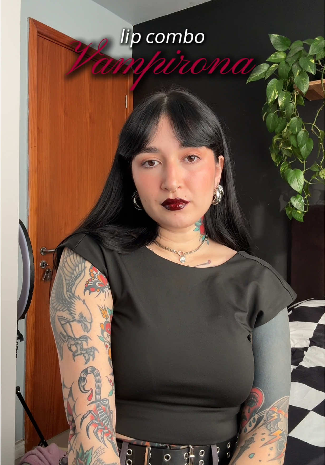 Compre o batom Latika pelo tiktok shop, clicando no carrinho laranja 🖤 lip combo bem vampira 🧛‍♀️ 