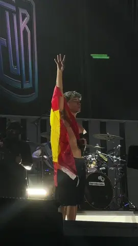 Trueno 😍#fyp #truenopai #tr1 #truenosolohayunoyesonuncavaacambiar⚡ #kmi #concierto #parati #viral 